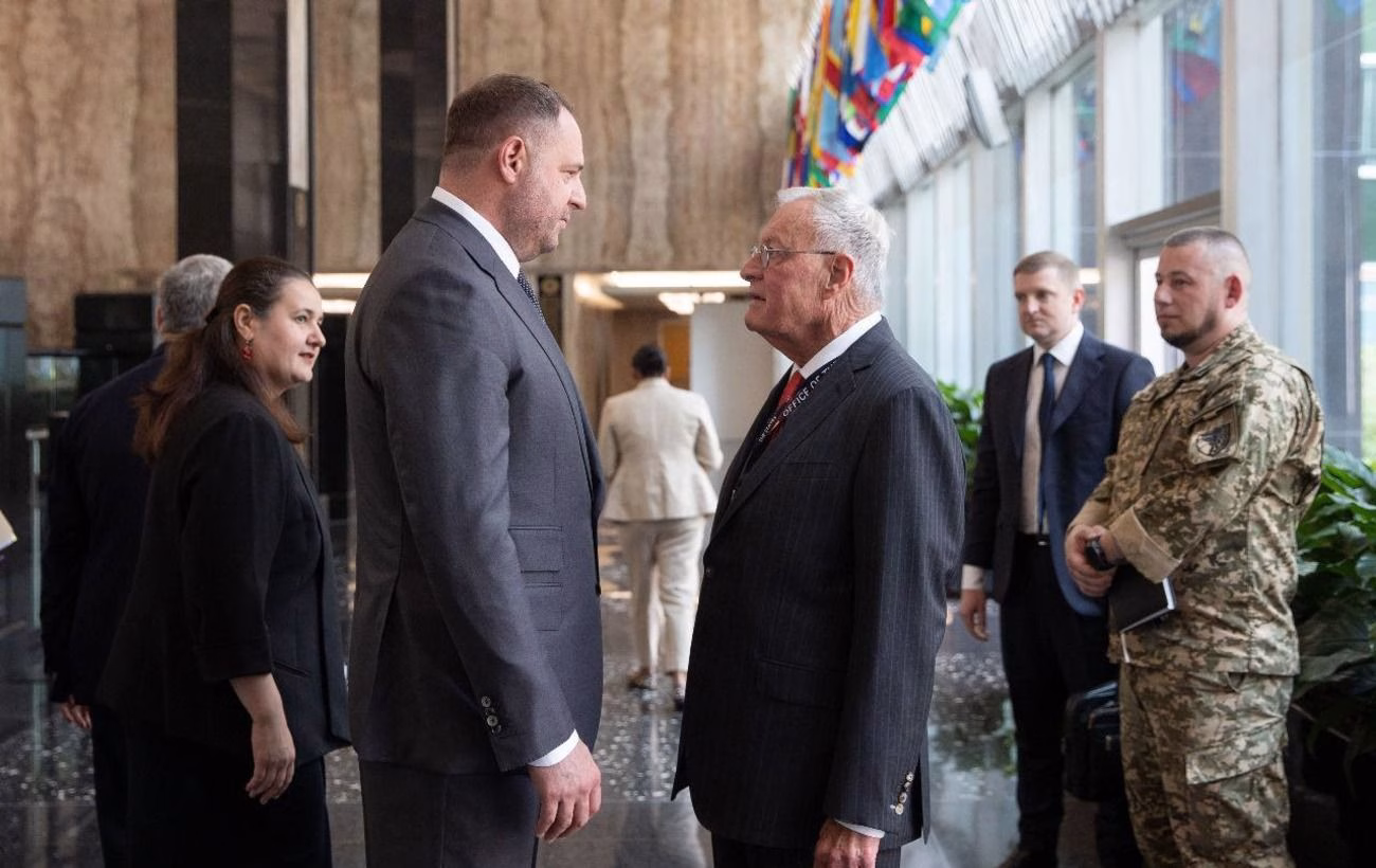 Єрмак провів зустріч з Келлогом: обговорили стамбульські переговори та українські операції.