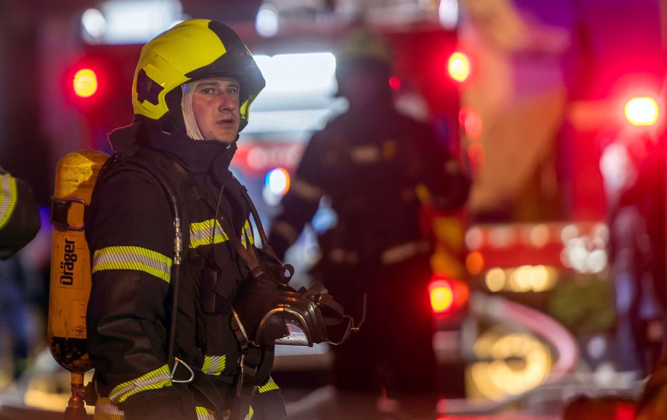 Атака на Харків: безпілотник вразив підприємство, спалахнула пожежа