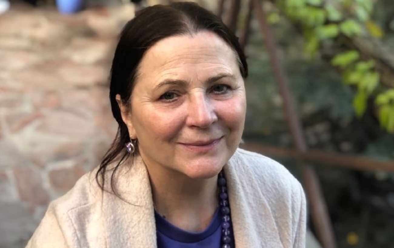 На місці спочинку Ніни Матвієнко встановили пам'ятник: загадкова помилка полонить увагу шанувальників (відео)