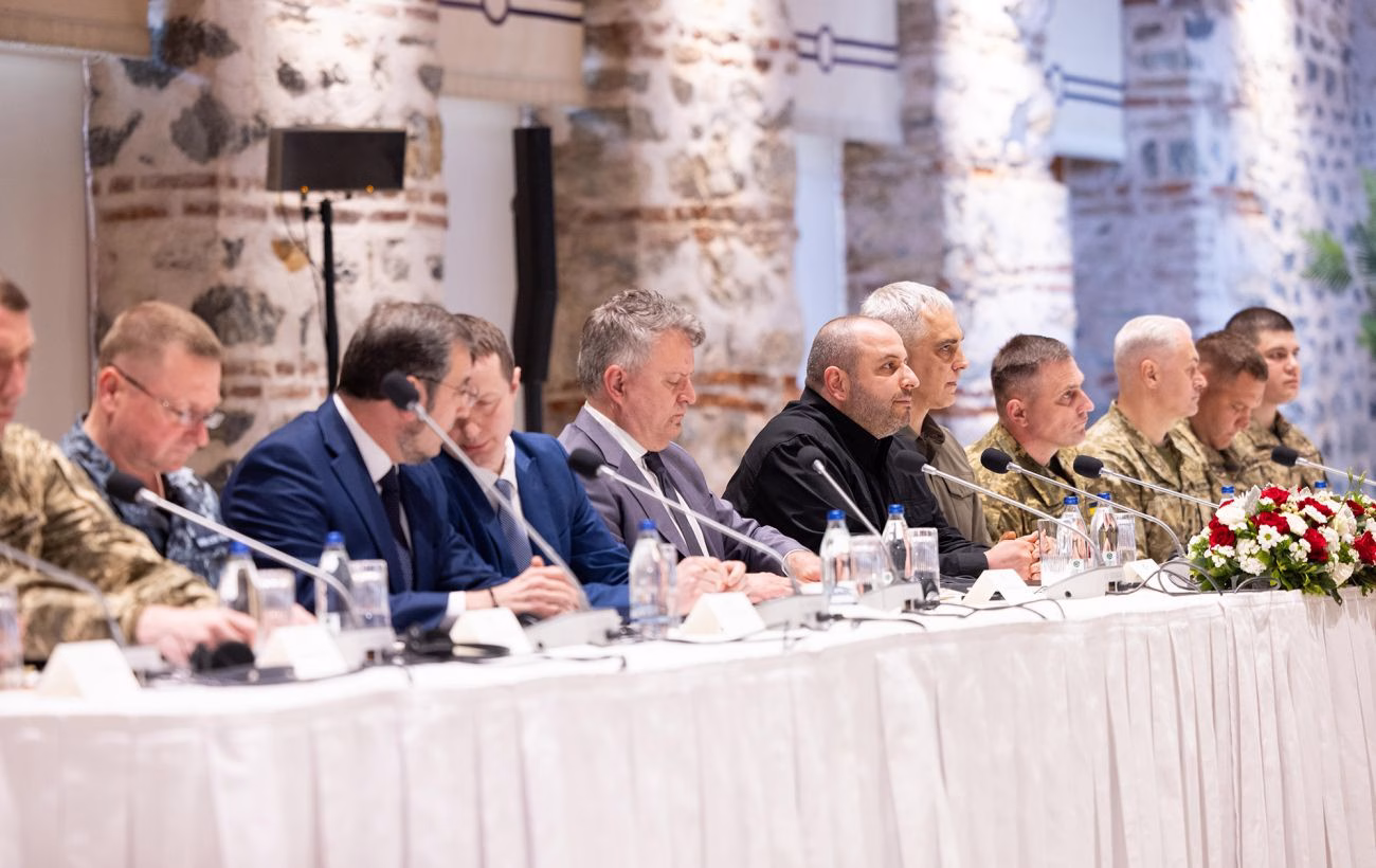 Переговори в Босфорі: Україна та Росія обговорюють ключові питання другого етапу в Стамбулі