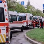 Шторм у Києві: дерева повалені, вулиці та переходи затоплені (фото, відео)