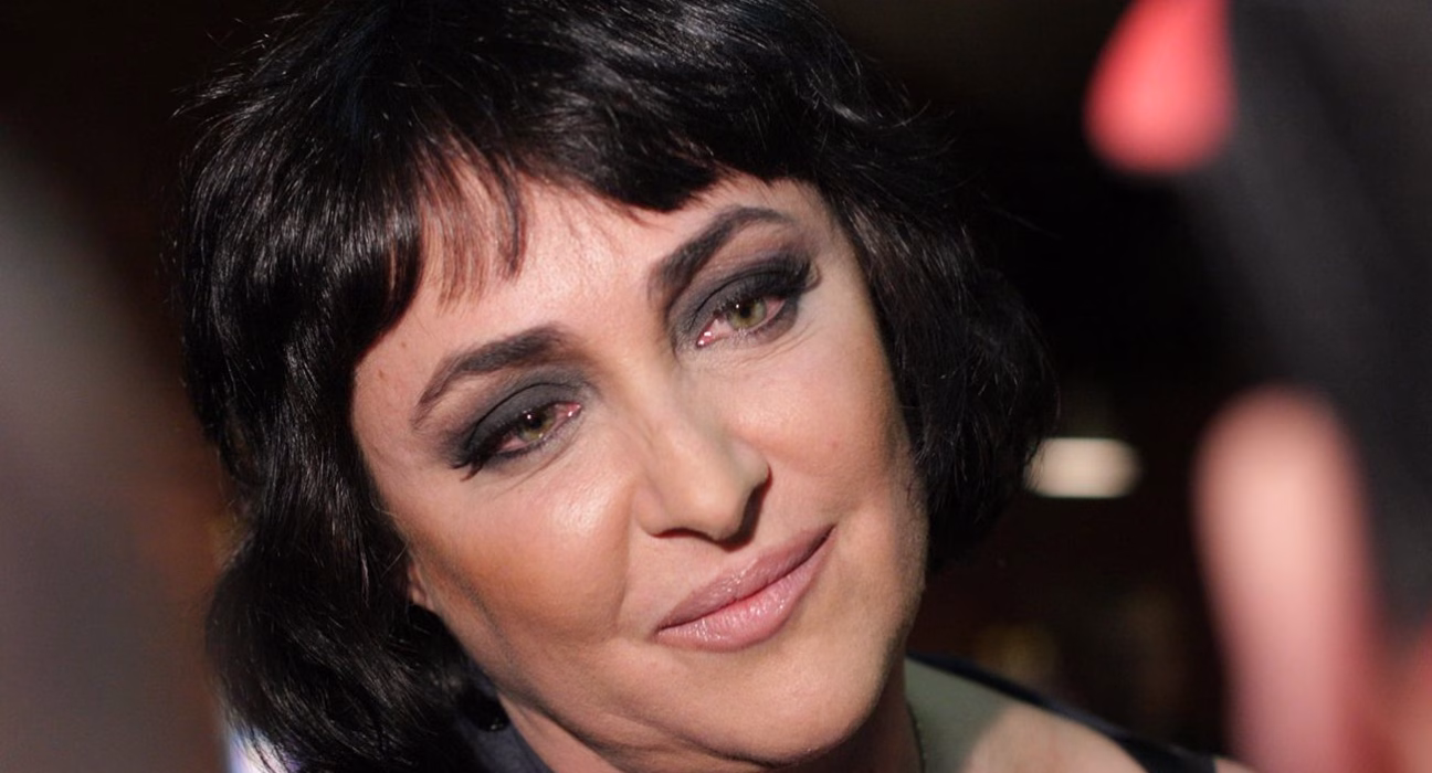 94-річний мільярдер став об’єктом уваги співачки з України, звинуваченої у зраді