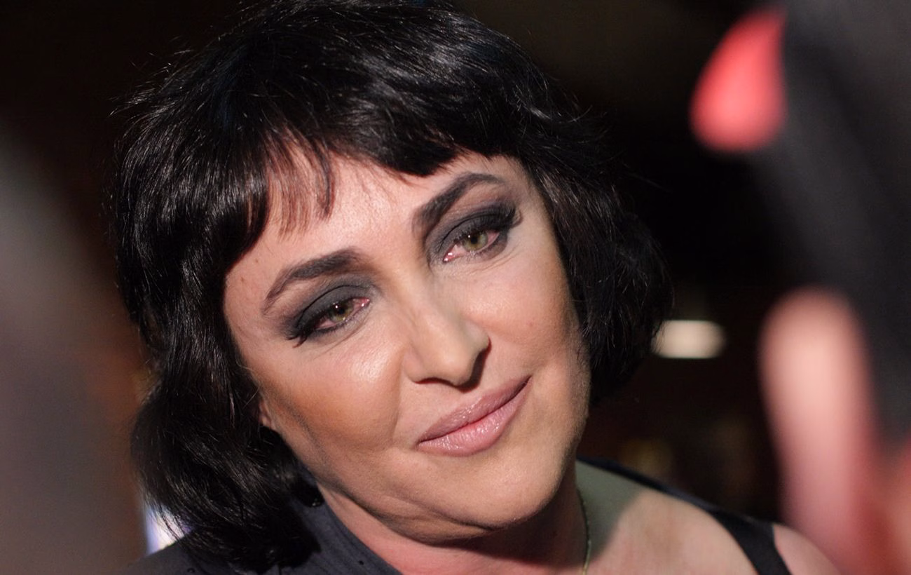 94-річний мільярдер став об’єктом уваги співачки з України, звинуваченої у зраді