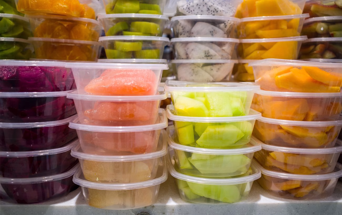 Супермаркети під загрозою: нарізані фрукти приховують небезпеку, про яку ви не здогадувались!