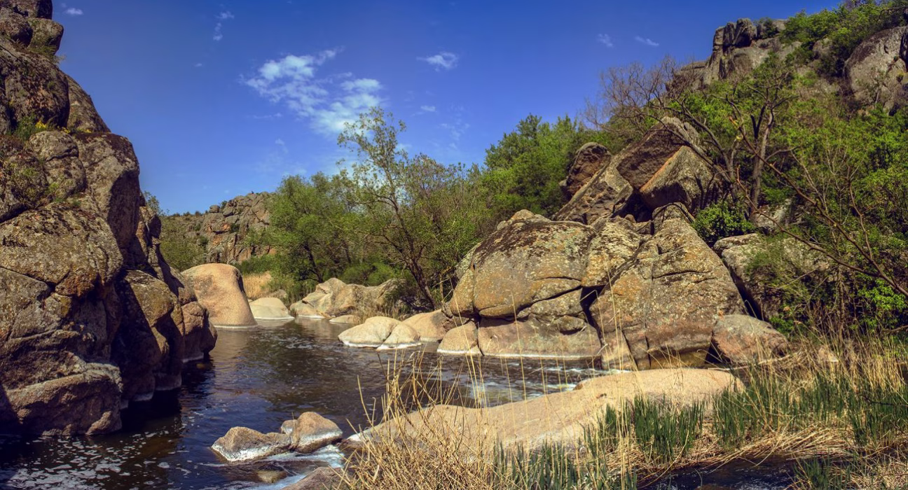 Таємниці Каньйону Диявола: Відкрийте магічне пристанище характерників, яке варто побачити кожному