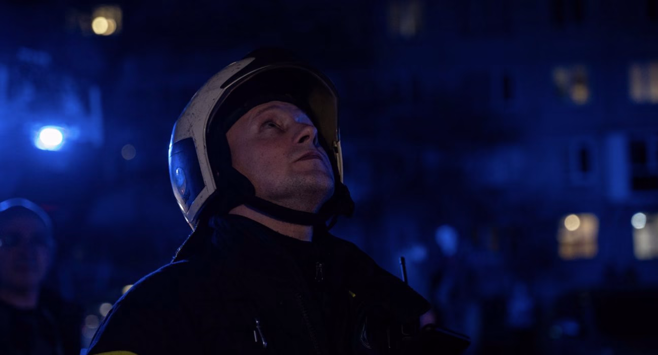 Російська нічна атака на Харків: полум'я охопило будинки, є жертва та поранені