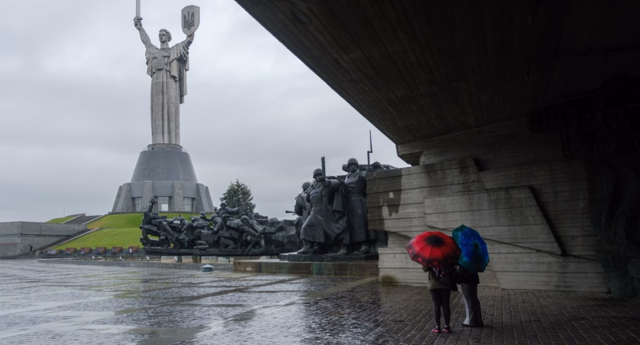 Очікується нестабільність: зливи та локальні грози охоплять більшість регіонів сьогодні