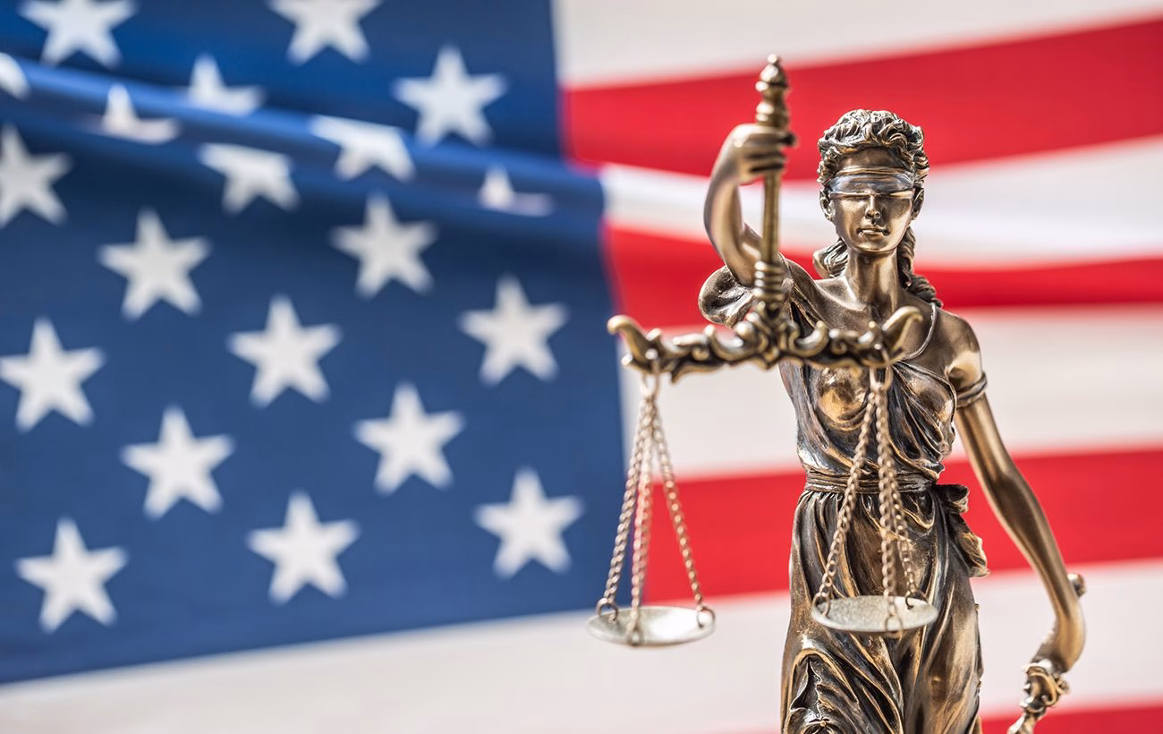 Міністерство юстиції втручається в судове протистояння Трампа та Каліфорнії за Лос-Анджелес.