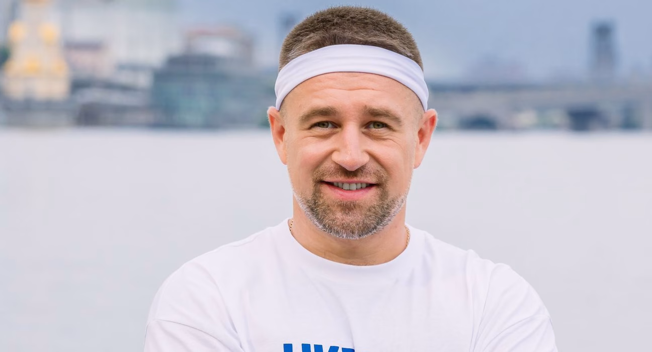 Пробіг 10 км на протезі: 5 надихаючих фактів про ветерана та ведучого Олександра Швачка