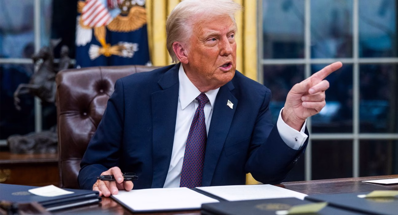 Трамп звинуватив Макрона у викривленні фактів щодо його виходу із саміту G7