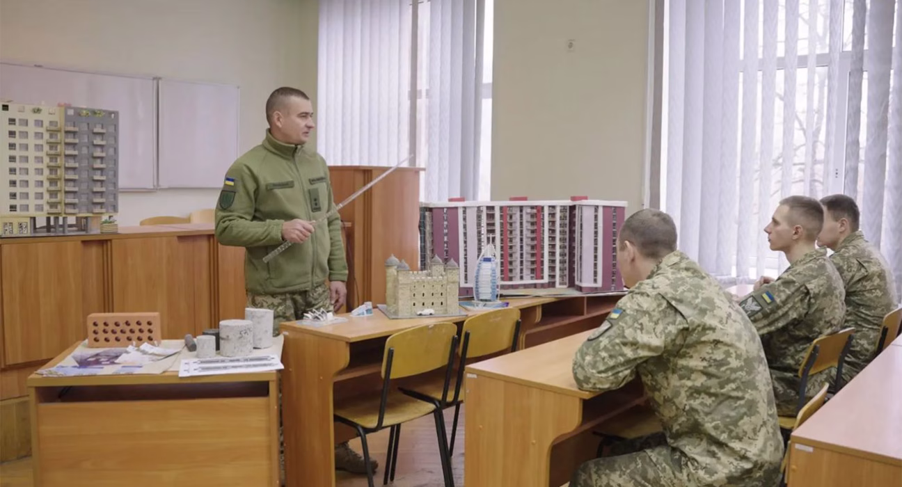 Єдиний Шлях: Поради Міноборони щодо Поєднання Військової та Цивільної Кар'єри