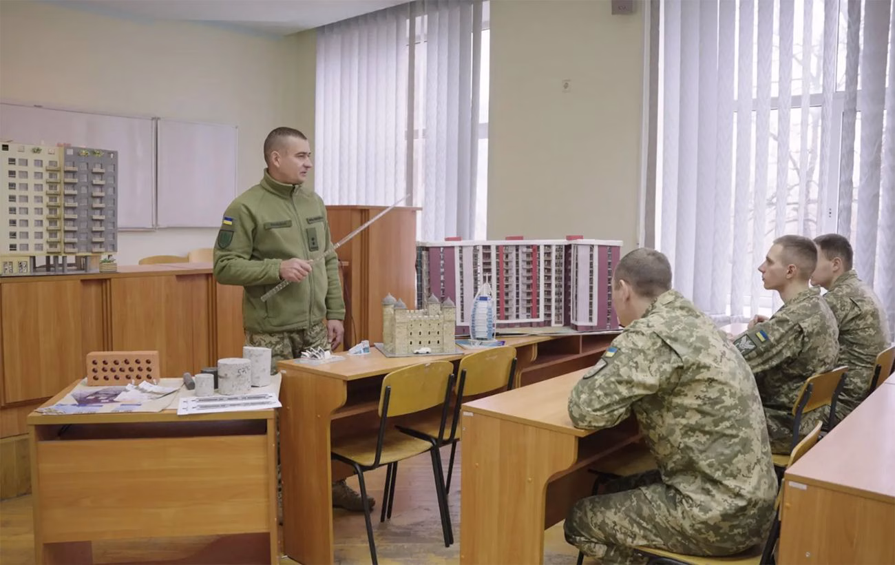 Єдиний Шлях: Поради Міноборони щодо Поєднання Військової та Цивільної Кар'єри