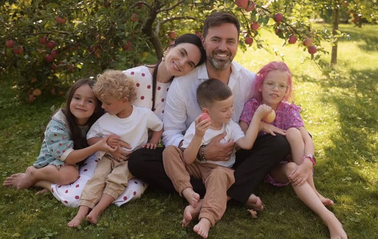 Тімур Мірошніченко та його дружина зворушливо відзначили 7-річчя доньки рідкісними фотографіями