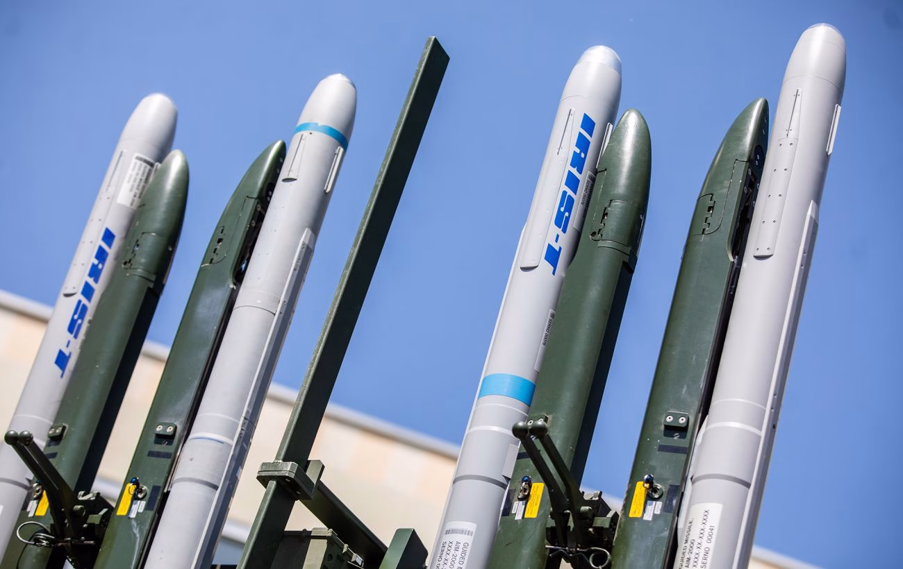 Штучний інтелект підвищує ефективність: системи ППО IRIS-T починають перехоплення балістичних цілей