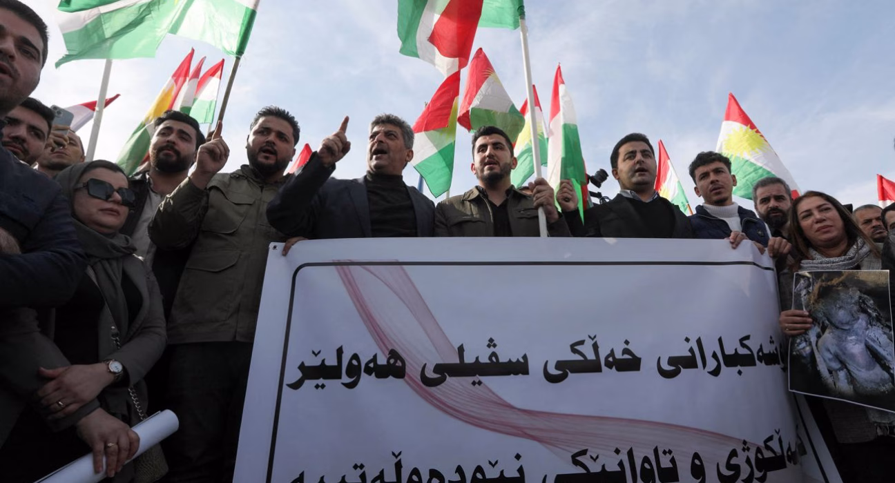 В Ірані трансляцію державного ТБ несподівано замінили на кадри протестів