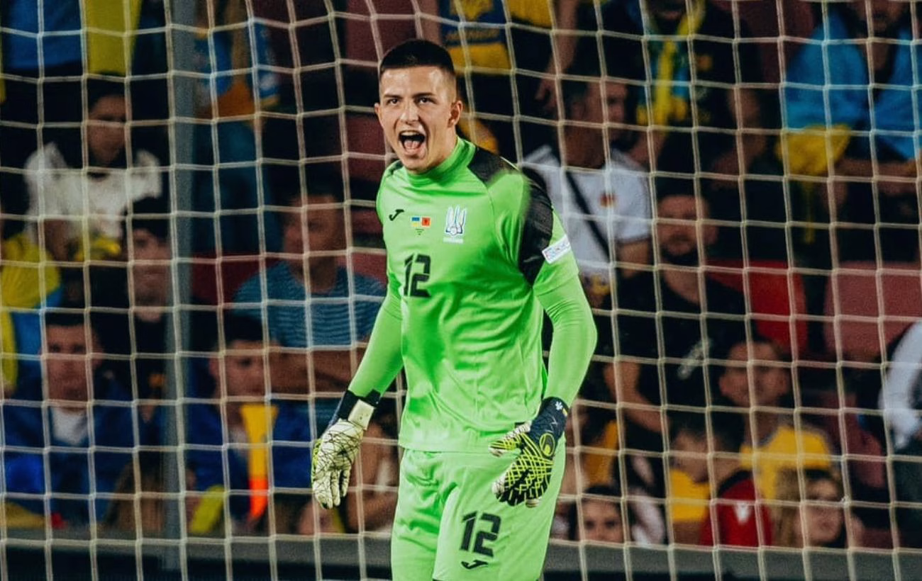 Трубін встановлює рекорд за кількістю "сухих" матчів у найдовшій грі, а перші команди виходять у плей-офф клубного ЧС.