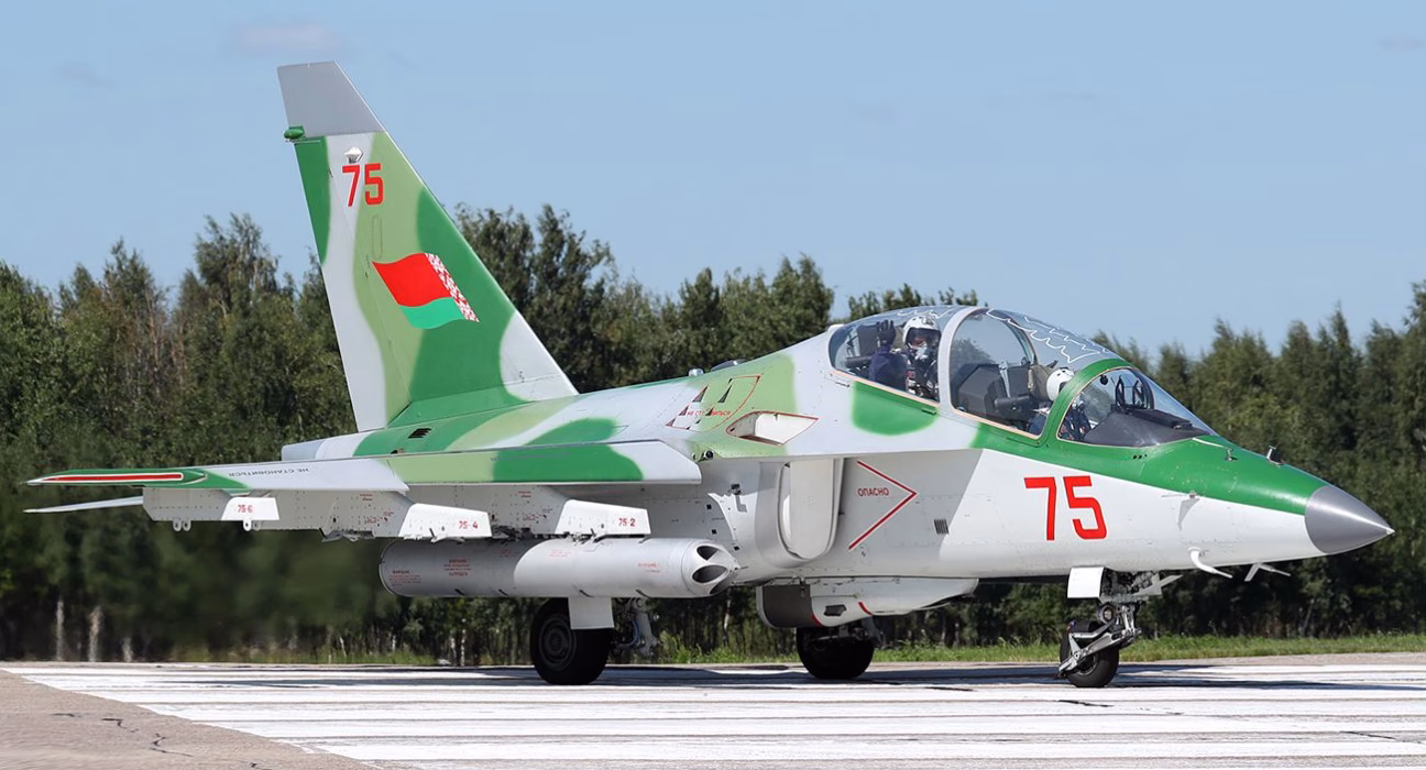 Білорусь проводить грандіозні маневри авіації та ППО з елементами бойового моделювання.