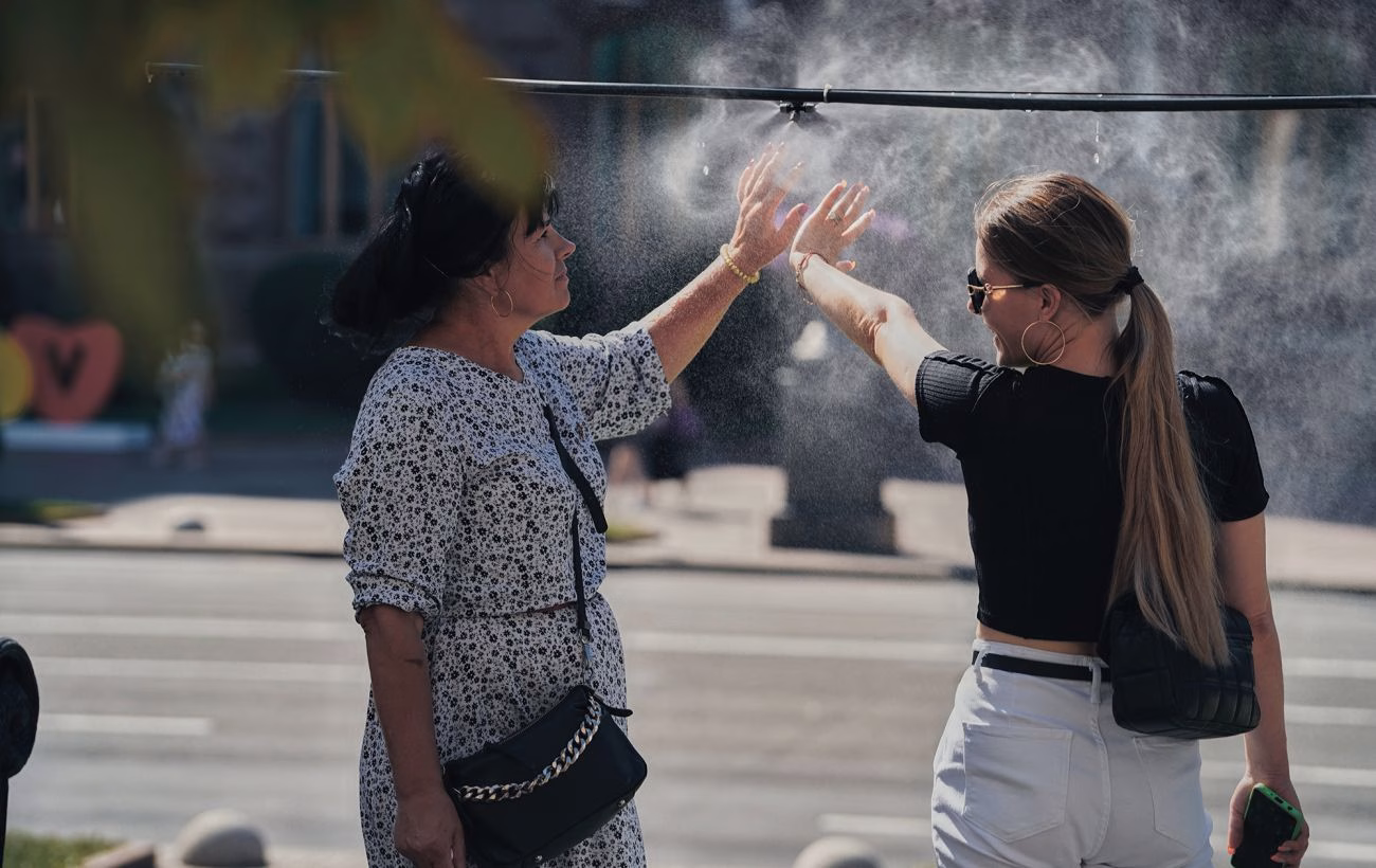 Гроза і температурні гойдалки: синоптик розкрила прогноз погоди на 24 червня