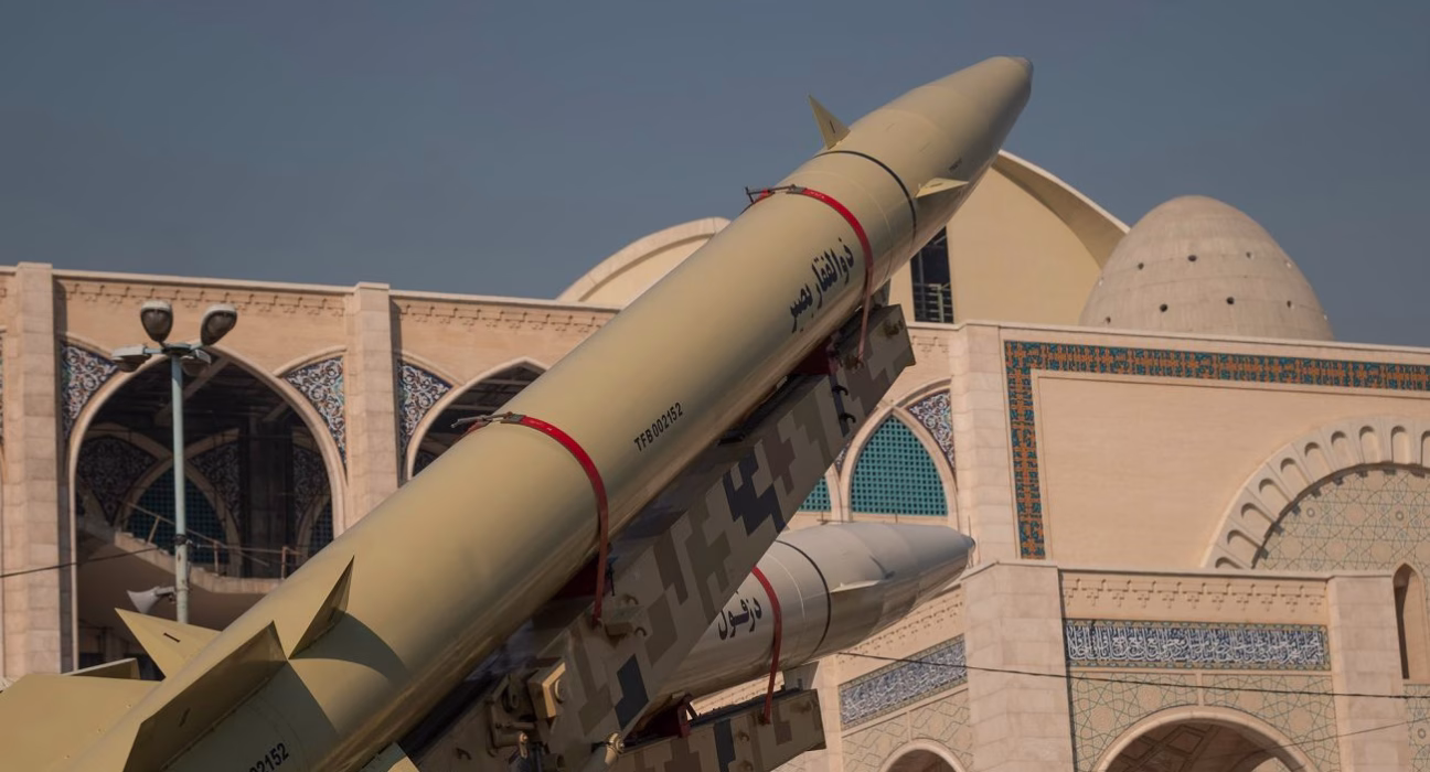 Іран атакує ракетами Ізраїль всупереч мирній ініціативі Трампа