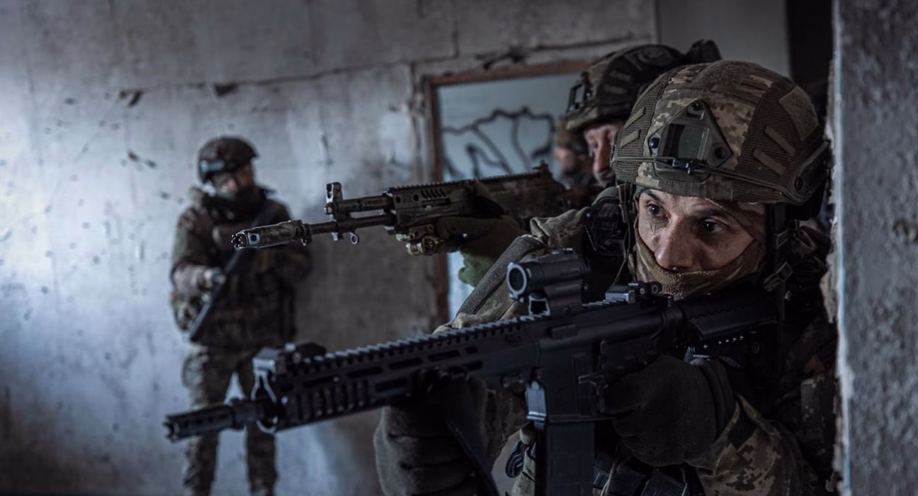 Фронтовий шторм: Генштаб повідомив про рекордні 4000 обстрілів на день на ключових напрямках тиску