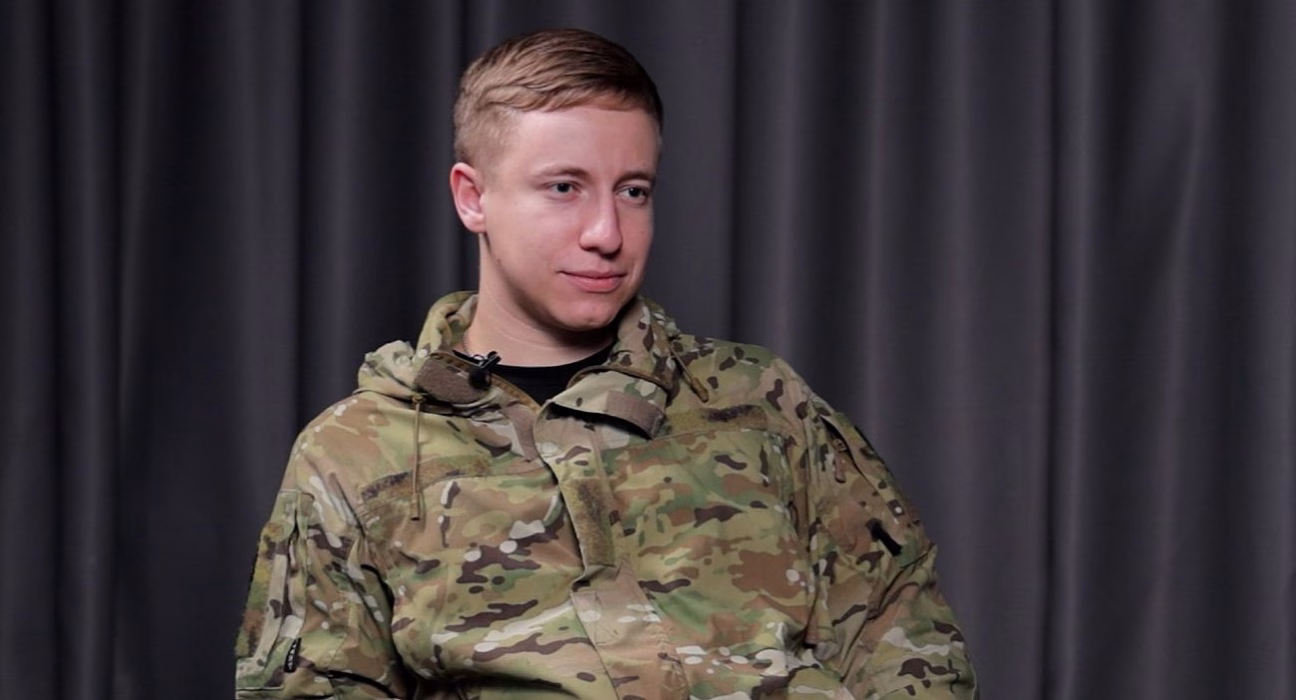 Підліток на фронті: шлях добровольця "Рембо", чиє життя з дитинства було підготовкою до війни