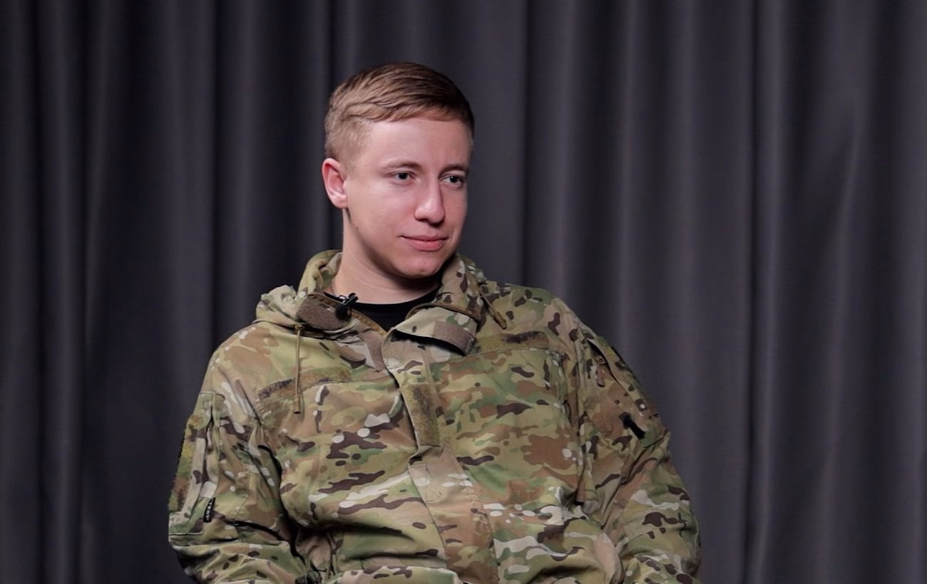 Підліток на фронті: шлях добровольця "Рембо", чиє життя з дитинства було підготовкою до війни