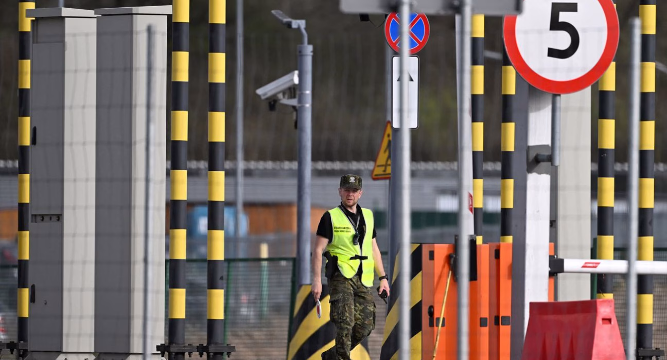 Туристичне попередження: тимчасове закриття пункту пропуску на кордоні з Польщею