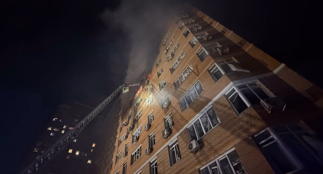 Житлова інфраструктура в Одесі постраждала: ексклюзивні фотографії наслідків нещодавньої атаки РФ