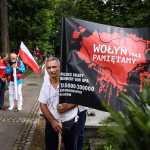 Долар злетів до 42 гривень в обмінниках, євро пішов на спад.