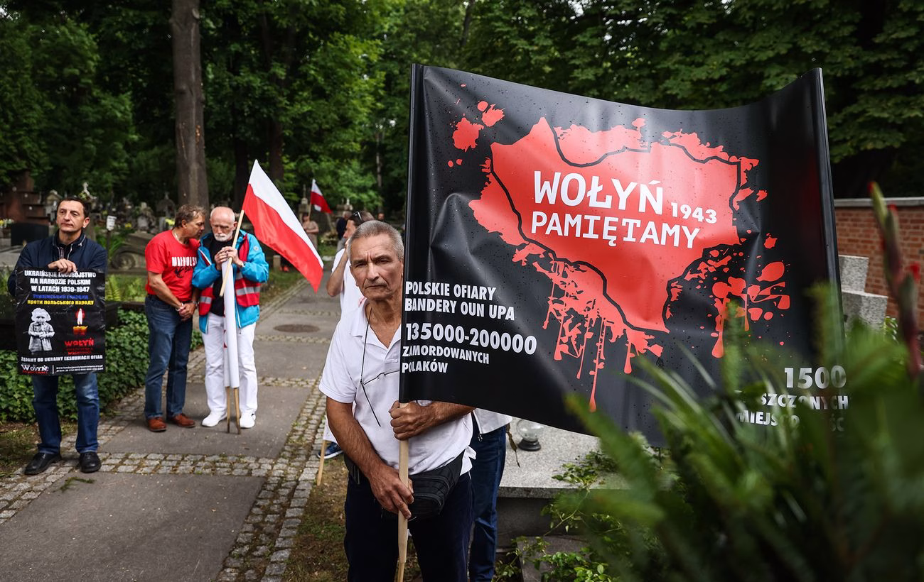 Пам'ять про Волинську трагедію: нова дата в Польщі та реакція України