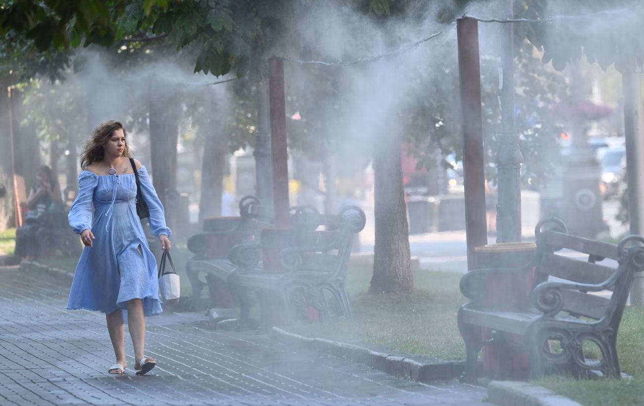 Грозові негоди та нестримне сонце: літні прогнози для України