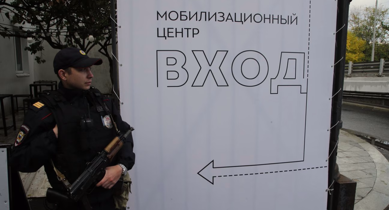 Посилення примусової мобілізації Росією в окупованому Луганську, - повідомляє "Атеш"