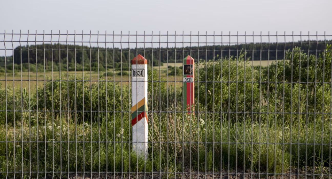 Литовські прикордонники нейтралізували дрон-порушник з білоруської території