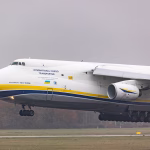 Чоловіка з луком, стрілами та зброєю затримано біля Капітолія в США.