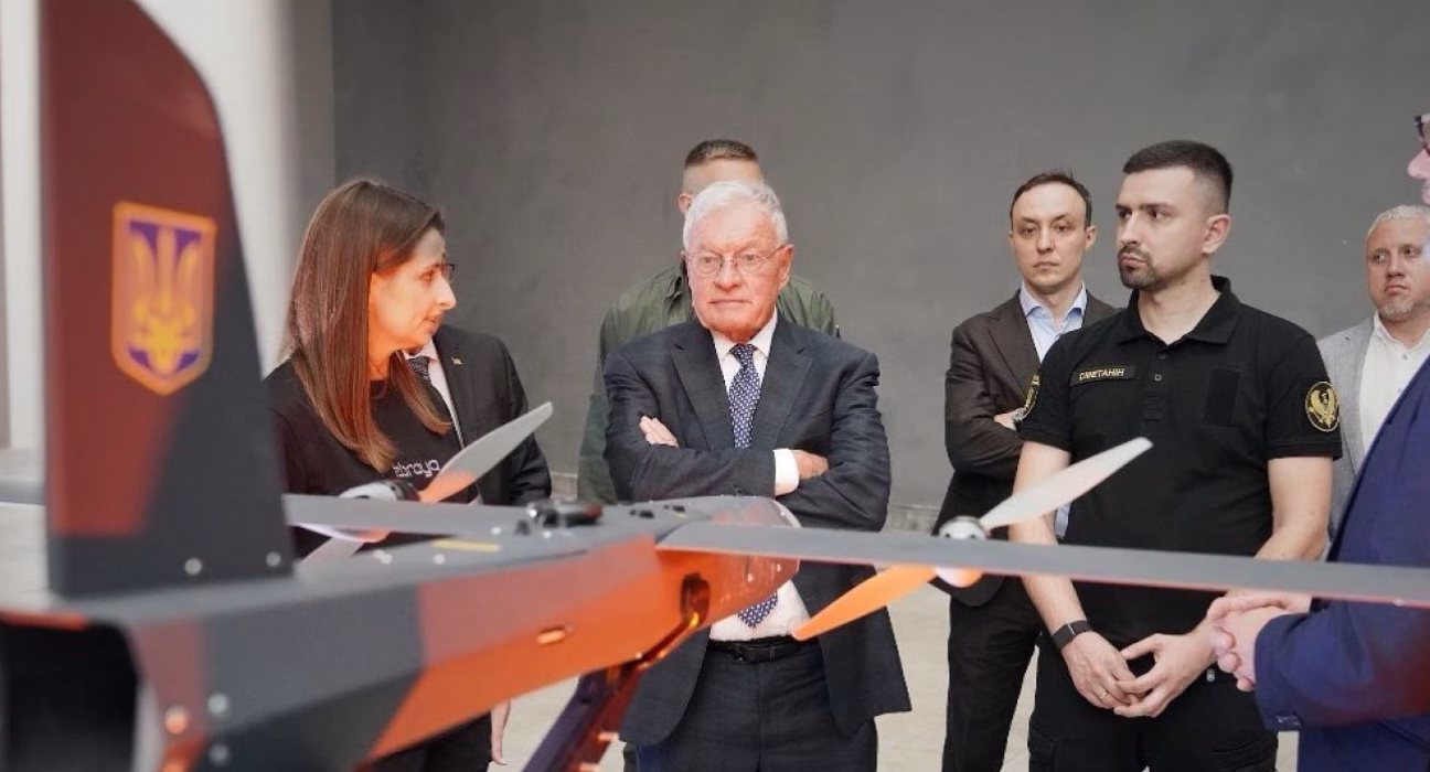 Прорив у технологічному світі: Келлог захоплений передовими українськими дронами