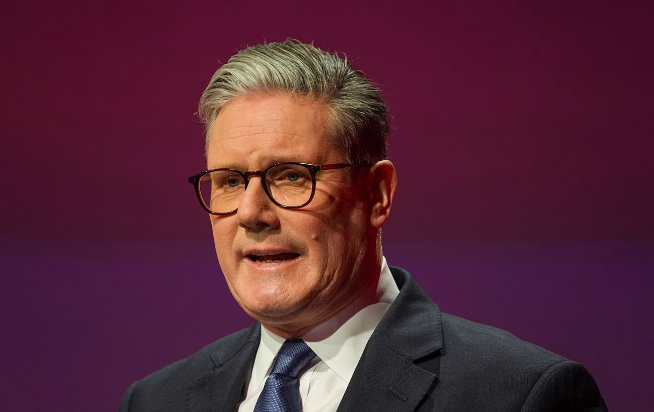 Велика Британія розглядає можливість участі в переговорах щодо постачання озброєнь Україні.