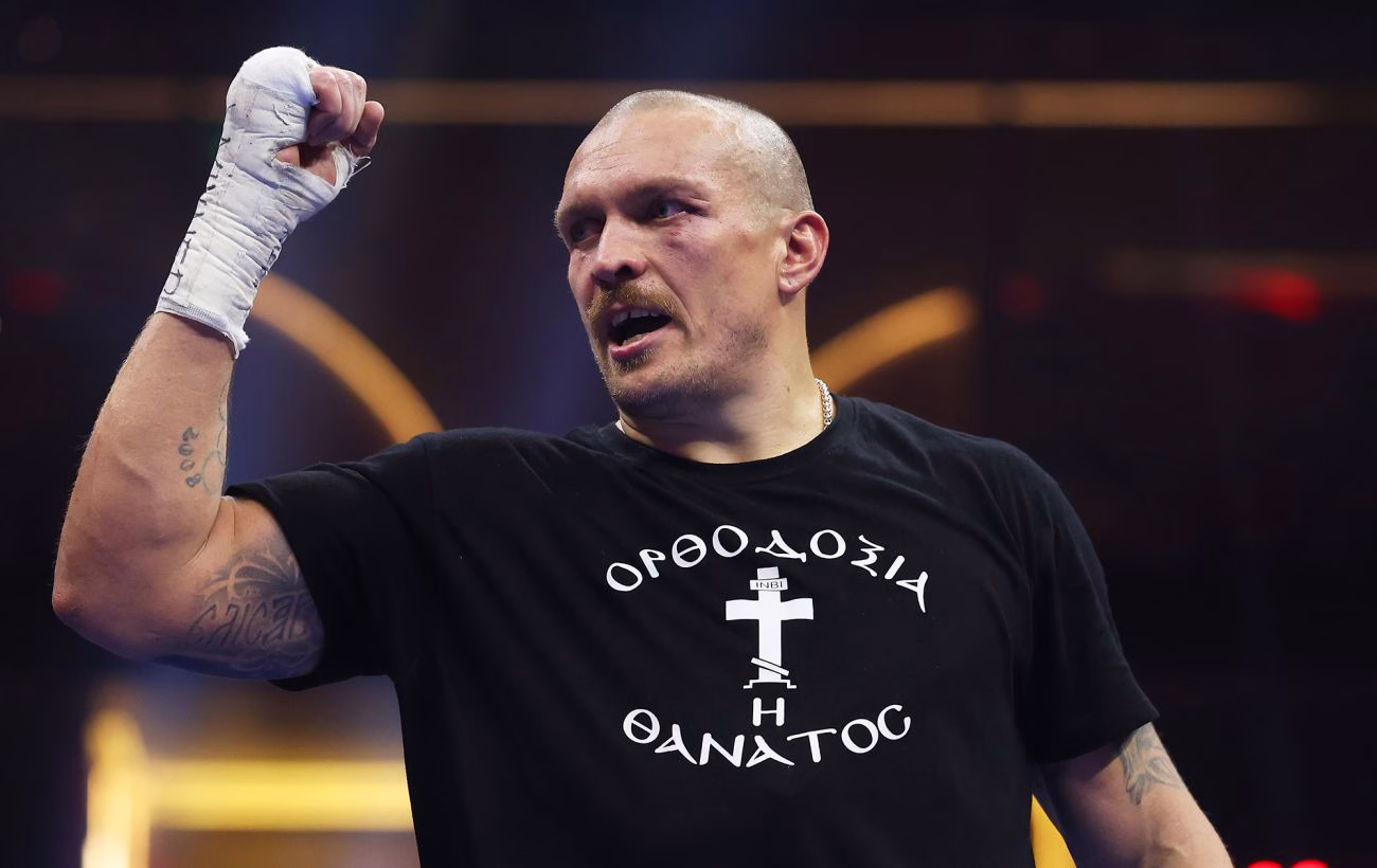 Усик назвав свій нокаутуючий удар козацьким ім'ям після перемоги над Дюбуа (відео)