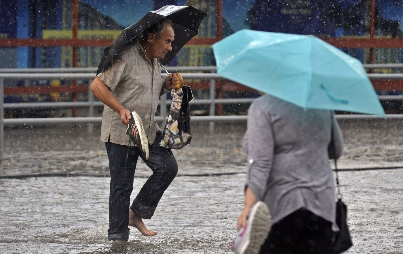 Погодні сюрпризи в Україні: спекотний день з дощами та грозами 21 липня