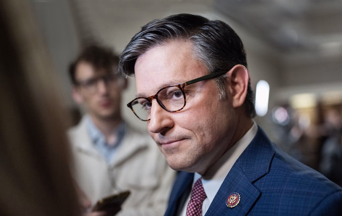 Спікер Джонсон відхилив заклик Трампа до негайних санкцій проти Росії