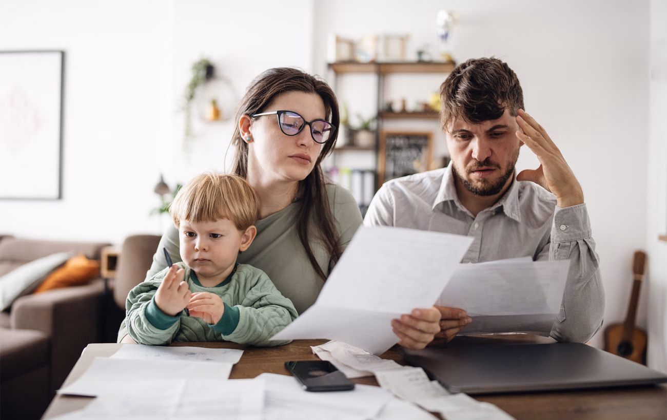Кабмін суттєво збільшить виплати для сімей з дітьми в Україні: подробиці рішень