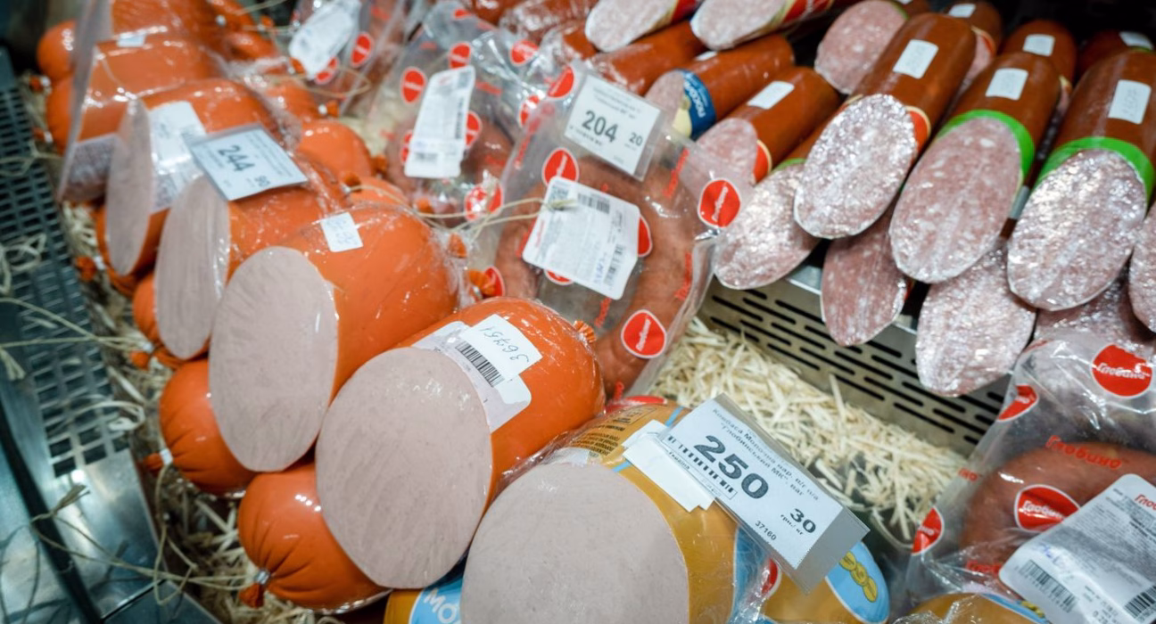 Українські продукти різко злетіли в ціні на 20%: що подорожчало найбільше?