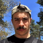 Харків зазнав атаки дрона “Чорниця” після авіаудару окупантів.