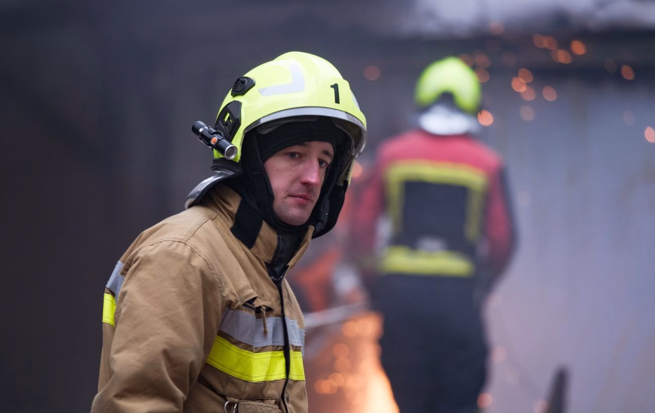 Солом'янський район у вогні: дрони атакують Київ, зруйновані квартири, є постраждалі серед мешканців