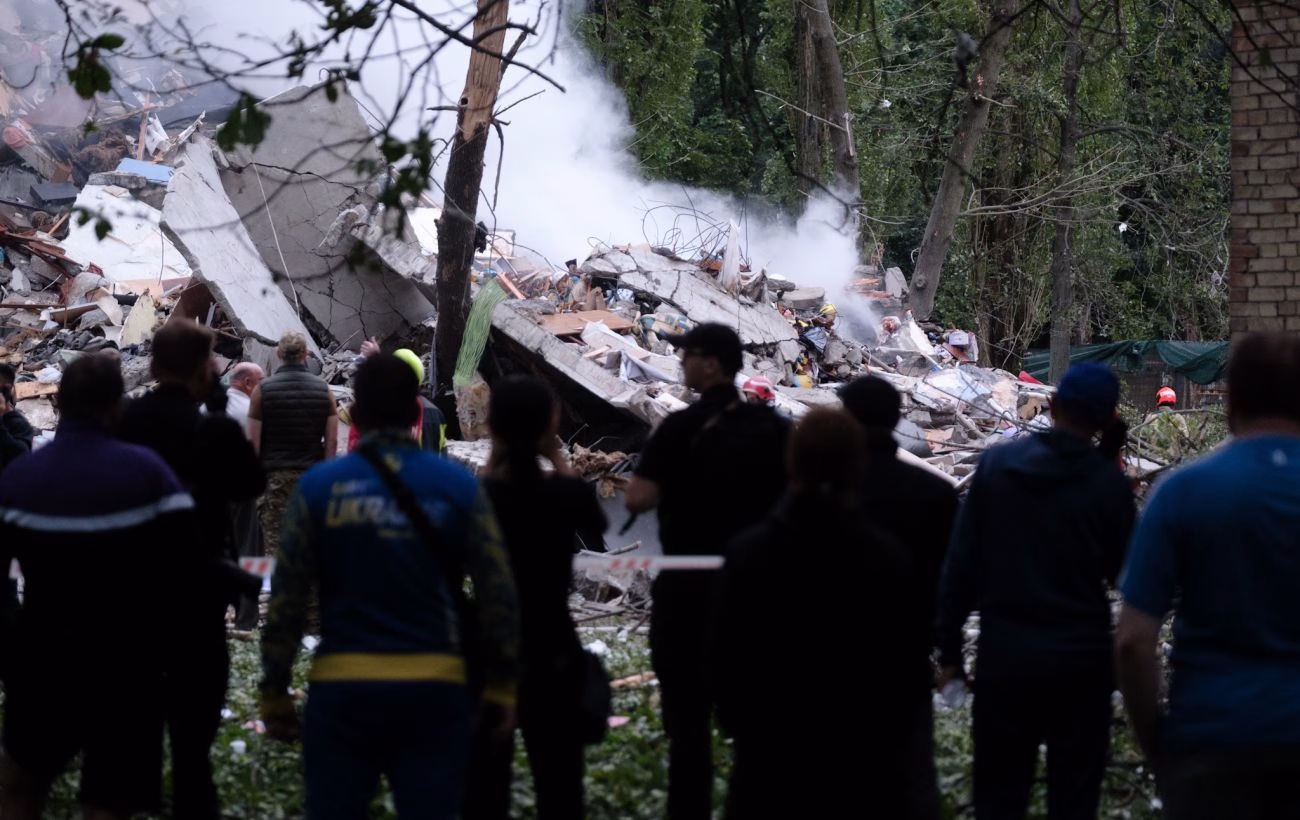 У Києві Дев’ять Жертв Нічного Нападу: Трагічні Наслідки Атаки Окупантів