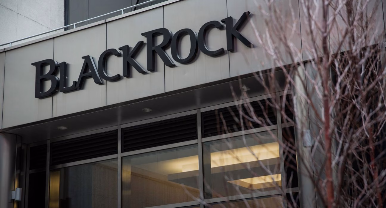 BlackRock призупинив створення фонду для відновлення України: Bloomberg розкрило мотиви рішення