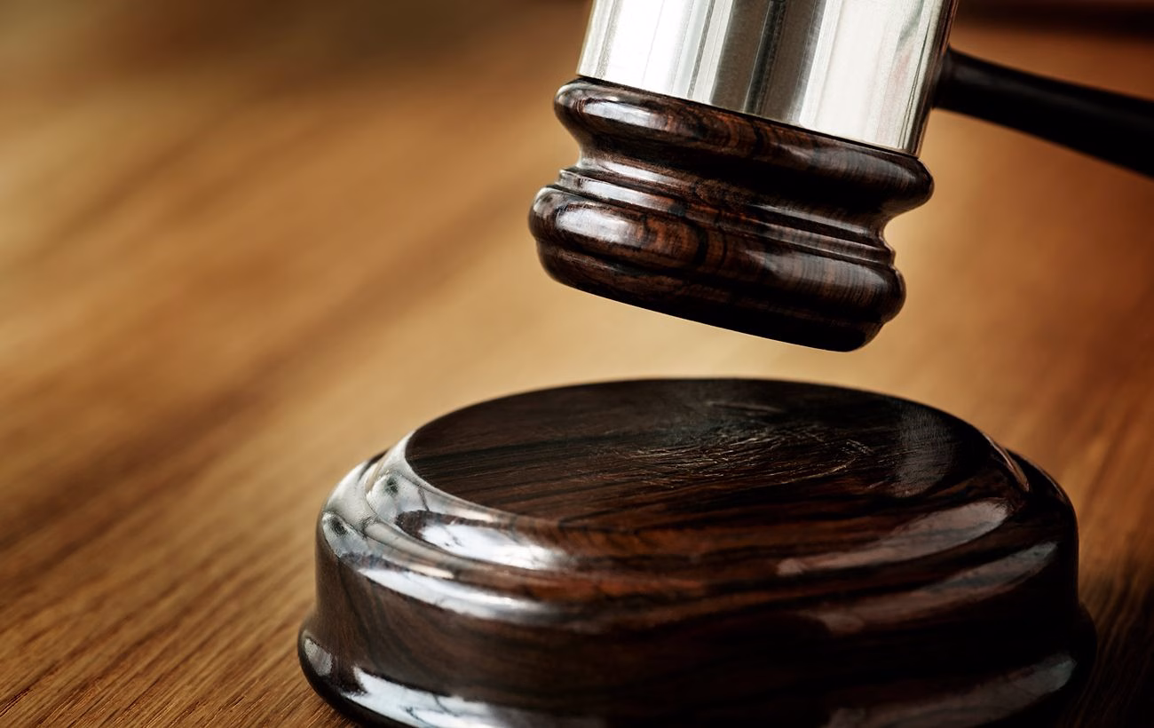 Хабар замість штрафу: прокурори викрили співробітницю Одеської митниці