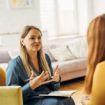 Хабар замість штрафу: прокурори викрили співробітницю Одеської митниці