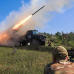 Атака РФ на станцію в Синельниковому: поїзди скасовані після удару по залізничній мережі