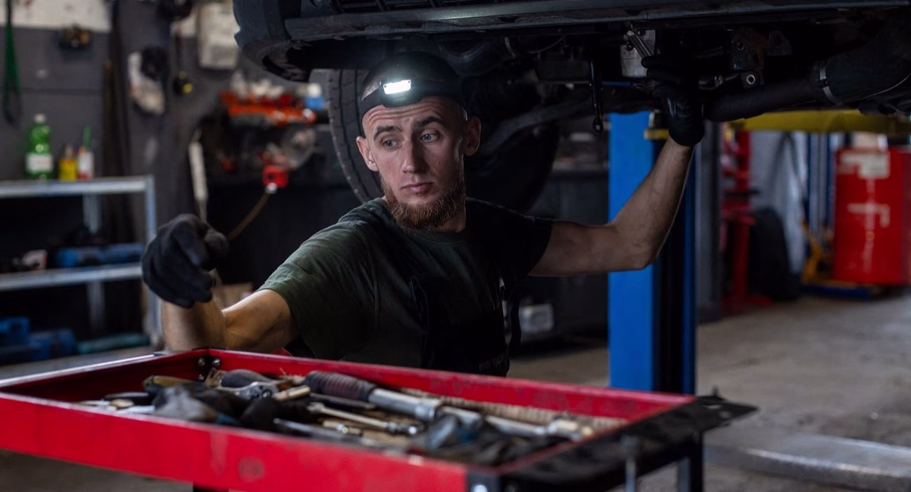 Чому молодим професіоналам не вдається знайти роботу з зарплатою від 50 тисяч, а IT-компаніям – талановитих співробітників?