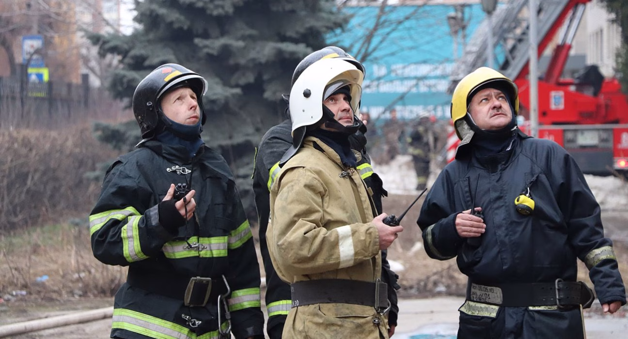Пожежі внаслідок вибухів охопили НПЗ у Пензі та Самарській області РФ